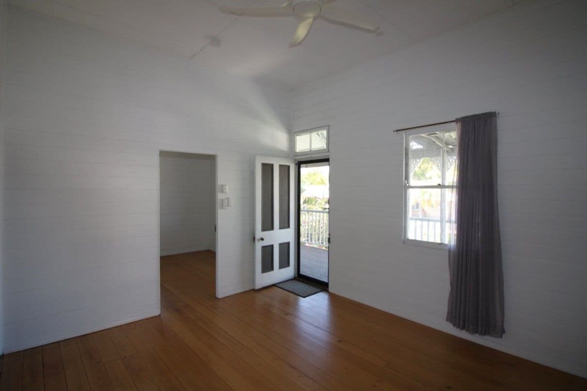 24 Deane Street, CHARTERS TOWERS CITY QLD 4820, Charters Towers City - Thumbnail 3