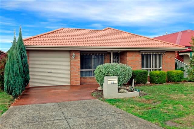 11 Waterford Avenue, CRAIGIEBURN VIC 3064, Craigieburn - Image 1