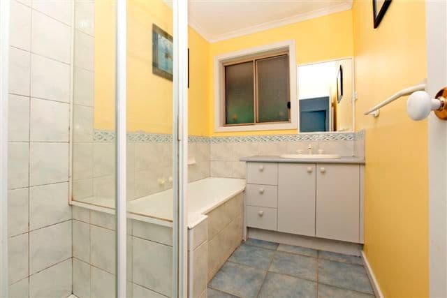 11 Waterford Avenue, CRAIGIEBURN VIC 3064, Craigieburn - Thumbnail 6
