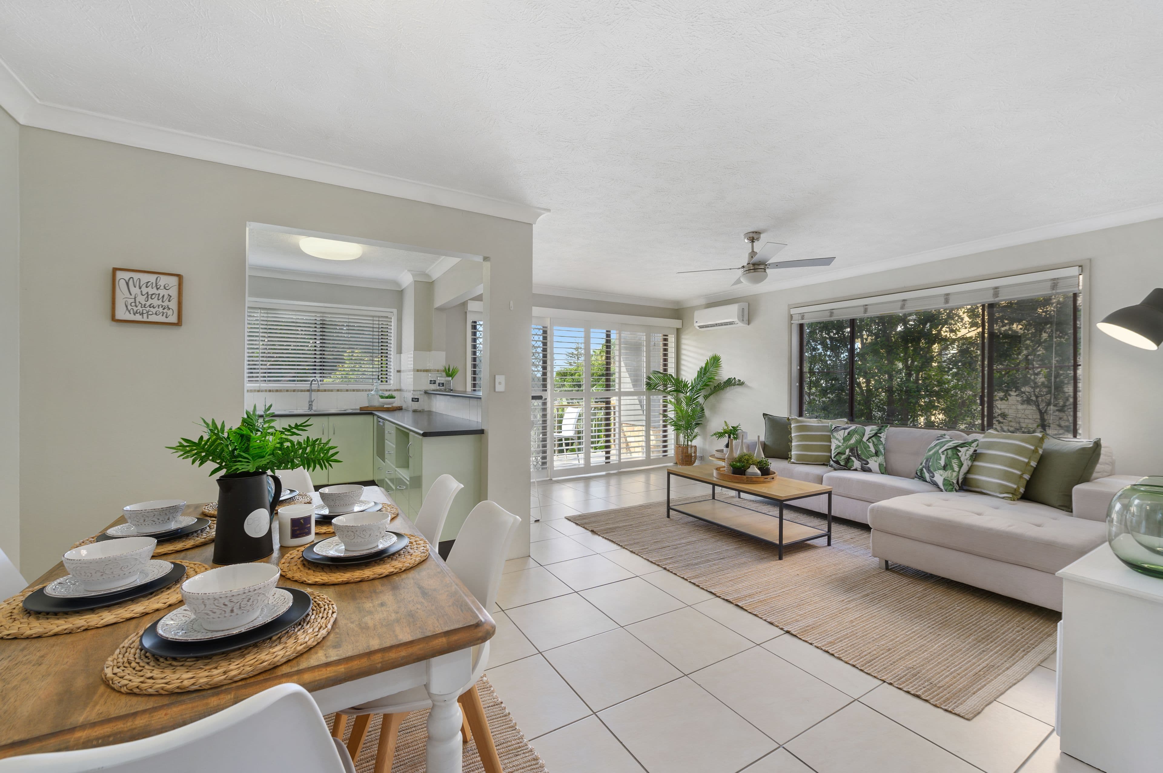 6 Broad Street, Labrador QLD 4215, Labrador - Thumbnail 2