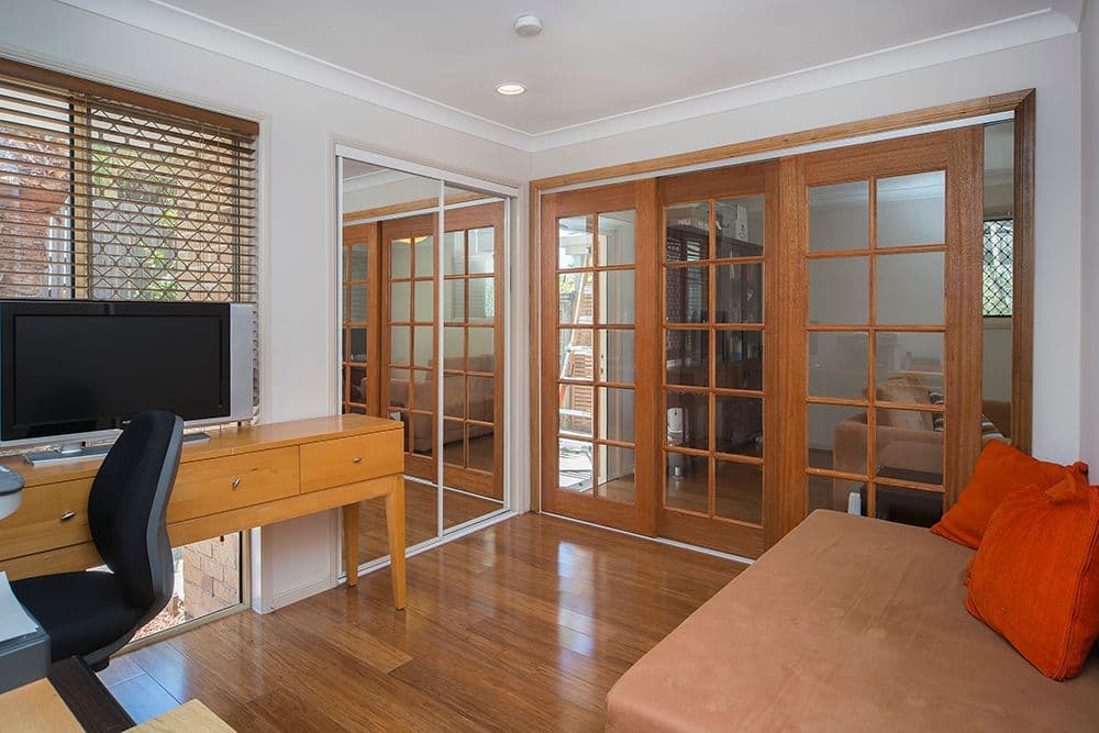 1 Watford Crescent, MOLENDINAR QLD 4214, Molendinar - Thumbnail 4