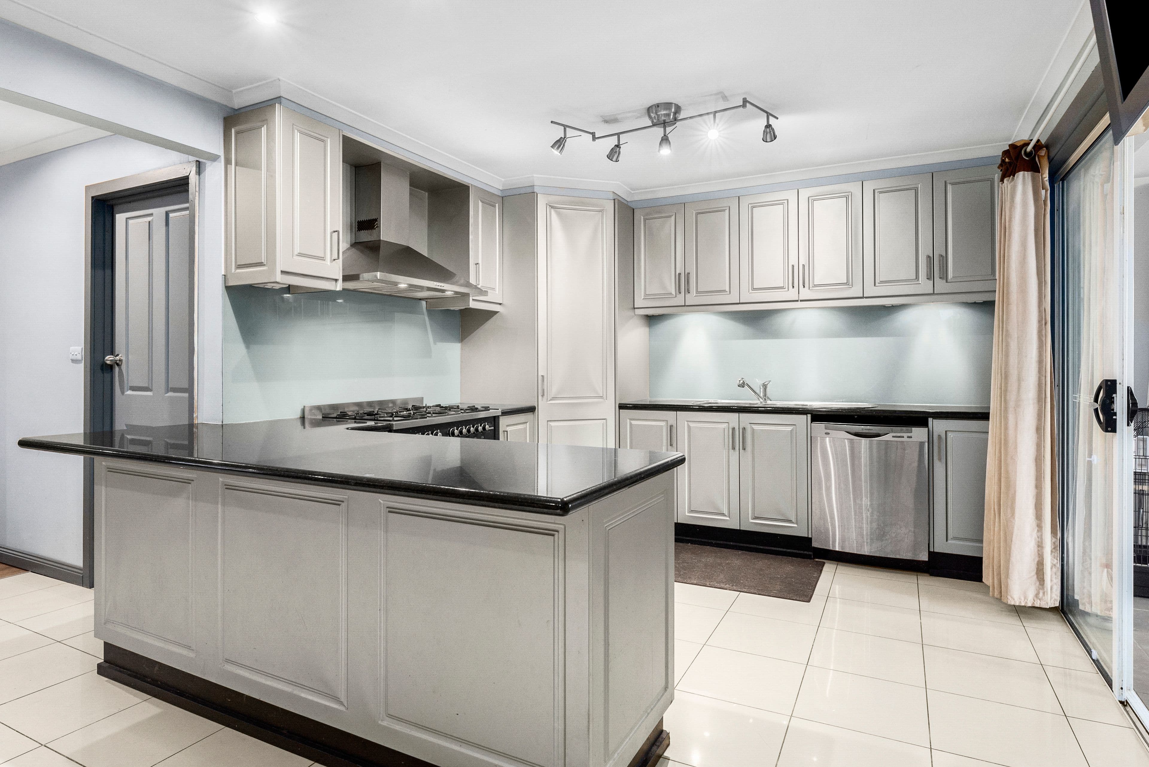 143 Goldsworthy Road, Corio VIC 3214, Corio - Thumbnail 3