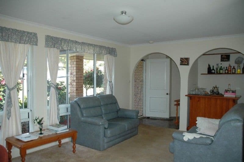 5 Caley Place, SUNSHINE BAY NSW 2536, Sunshine Bay - Thumbnail 2