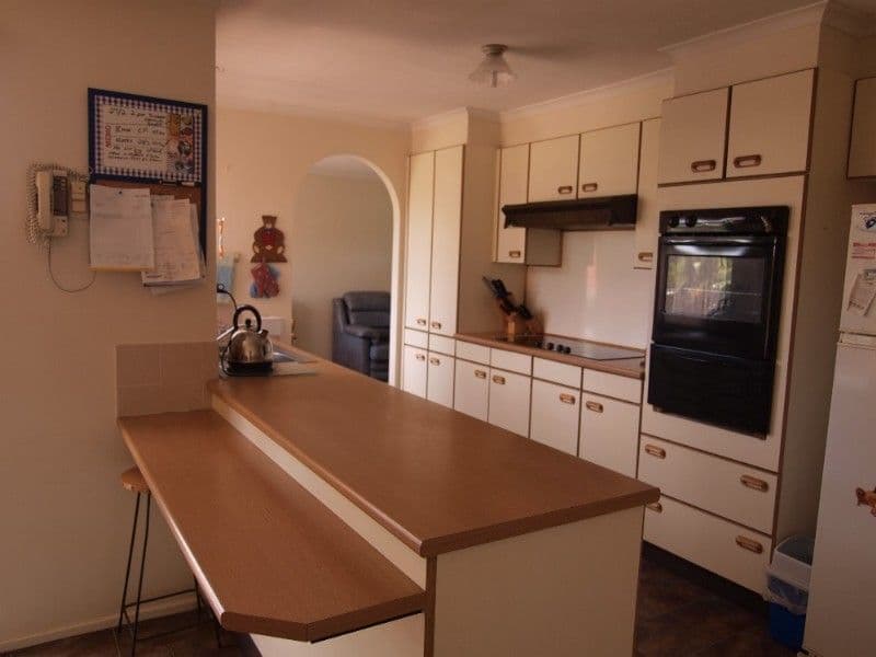 5 Caley Place, SUNSHINE BAY NSW 2536, Sunshine Bay - Thumbnail 3