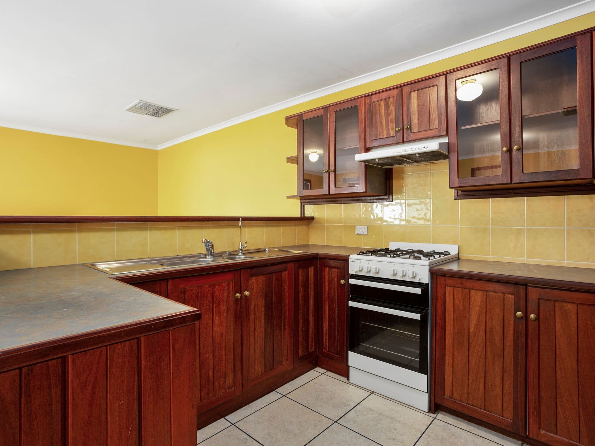 9 Parkes Avenue, Woodcroft SA 5162, Woodcroft - Thumbnail 4
