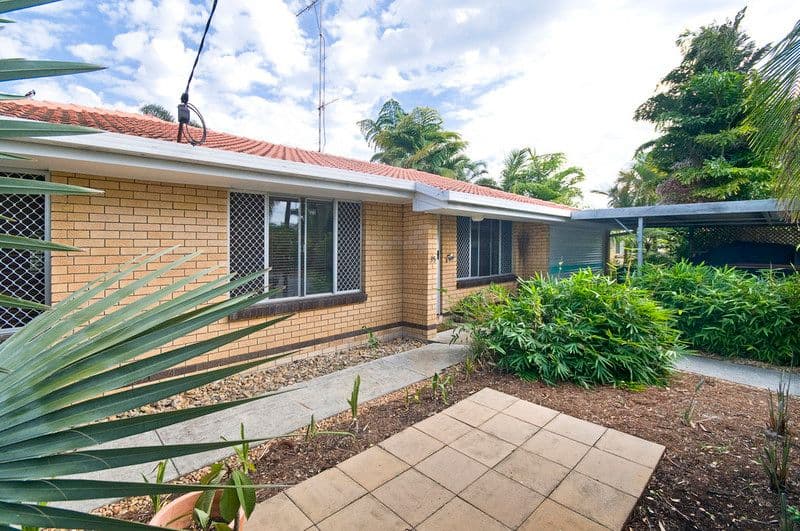 35 Seventh Avenue, PALM BEACH QLD 4221, Palm Beach - Thumbnail 5