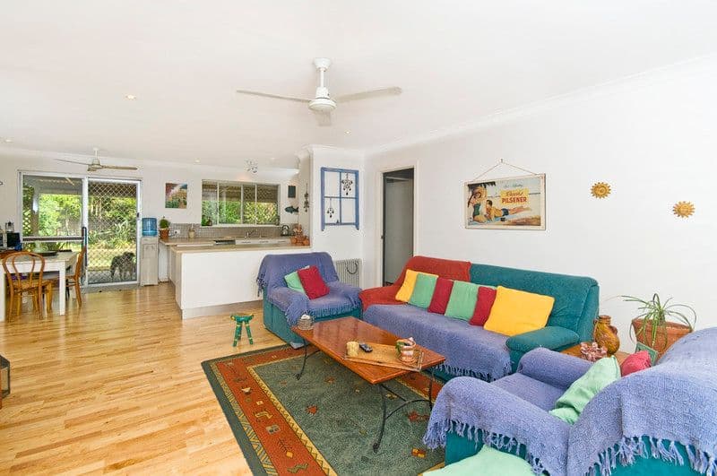 35 Seventh Avenue, PALM BEACH QLD 4221, Palm Beach - Thumbnail 6