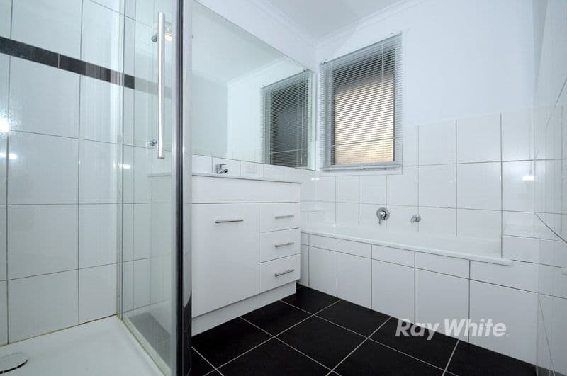 5 Melanie Close, WANTIRNA SOUTH VIC 3152, Wantirna South - Thumbnail 4