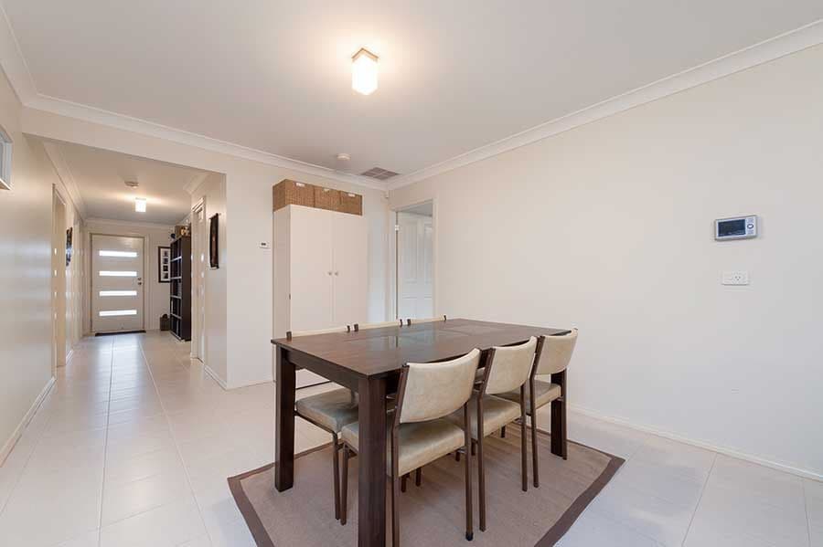 35 Mareeba Way, Craigieburn VIC 3064, Craigieburn - Thumbnail 3