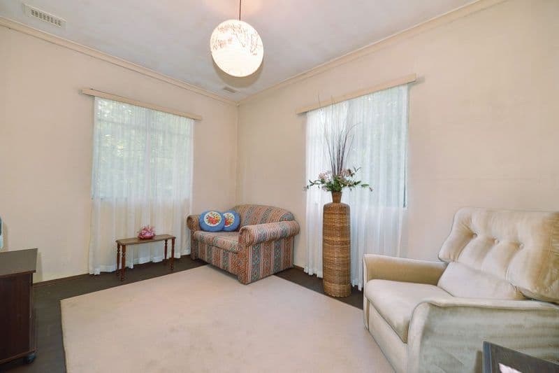 20 Binalong Avenue, CHADSTONE VIC 3148, Chadstone - Thumbnail 5