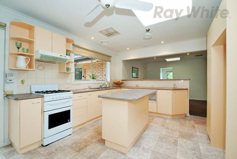 30 FARADAY Road, CROYDON SOUTH VIC 3136, Croydon South - Thumbnail 3