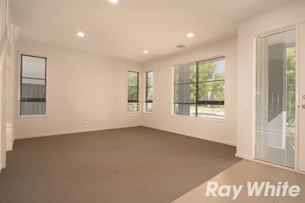 6 Harlesden Circuit, Pakenham VIC 3810, Pakenham - Thumbnail 4