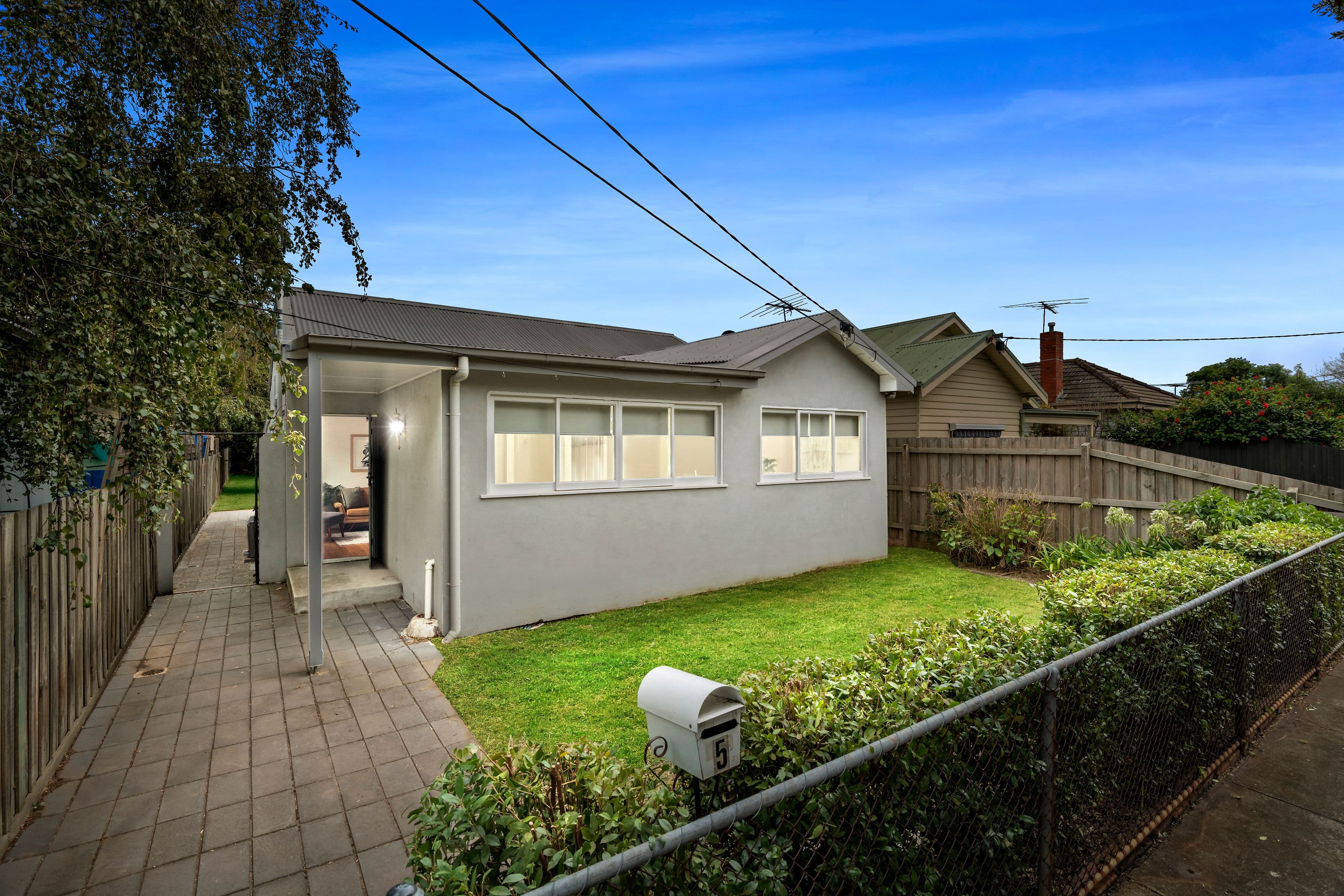 5 Lewis Street, Frankston VIC 3199, Frankston - Thumbnail 2
