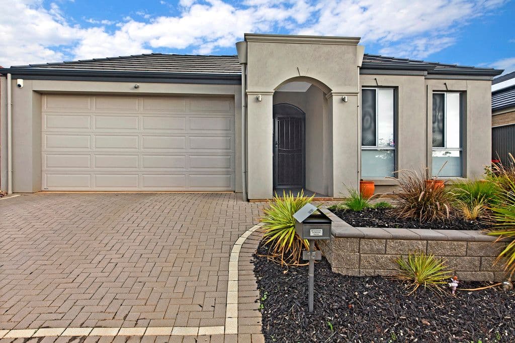 15 Swinden Crescent, Blakeview SA 5114, Blakeview - Image 1