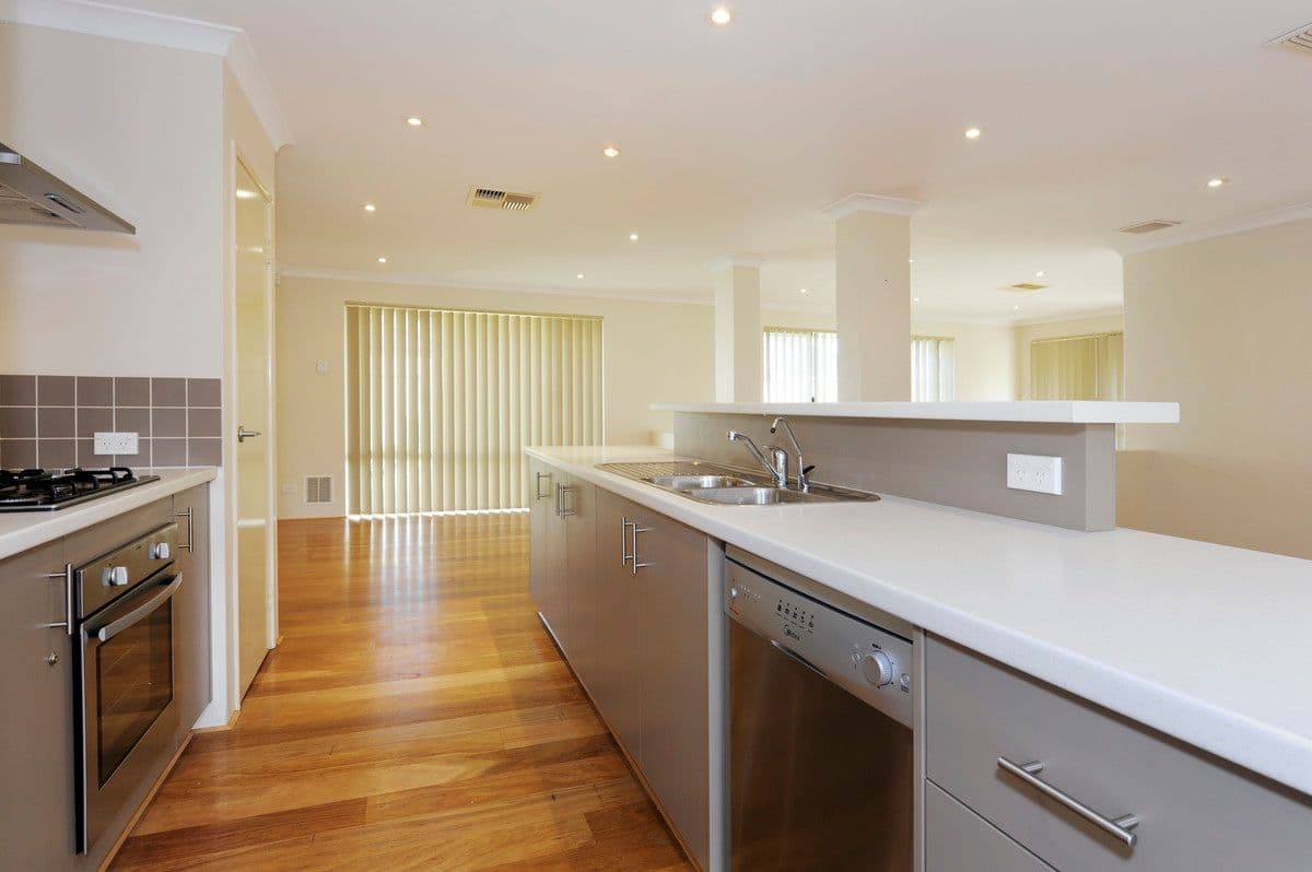 44 Vernon Gough Drive, BALDIVIS WA 6171, Baldivis - Thumbnail 6