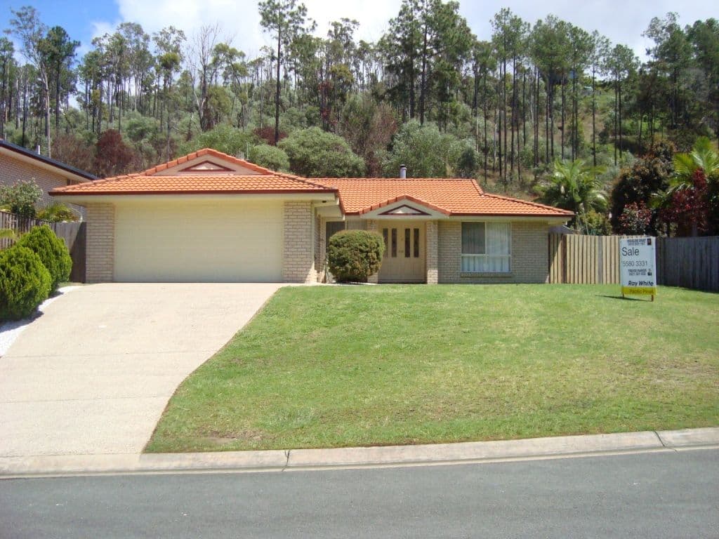 10 Moorea Court, PACIFIC PINES QLD 4211, Pacific Pines - Thumbnail 2