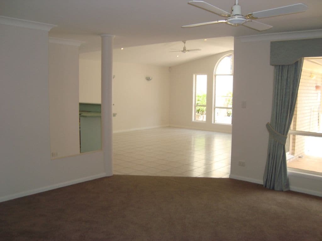 10 Moorea Court, PACIFIC PINES QLD 4211, Pacific Pines - Thumbnail 5