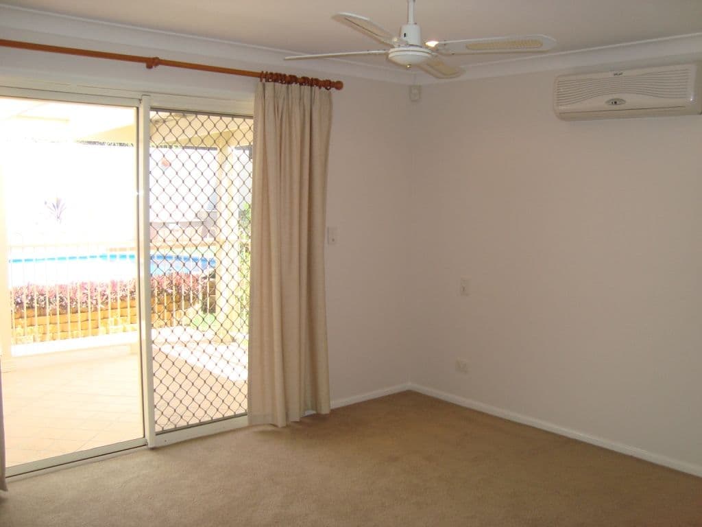 10 Moorea Court, PACIFIC PINES QLD 4211, Pacific Pines - Thumbnail 8
