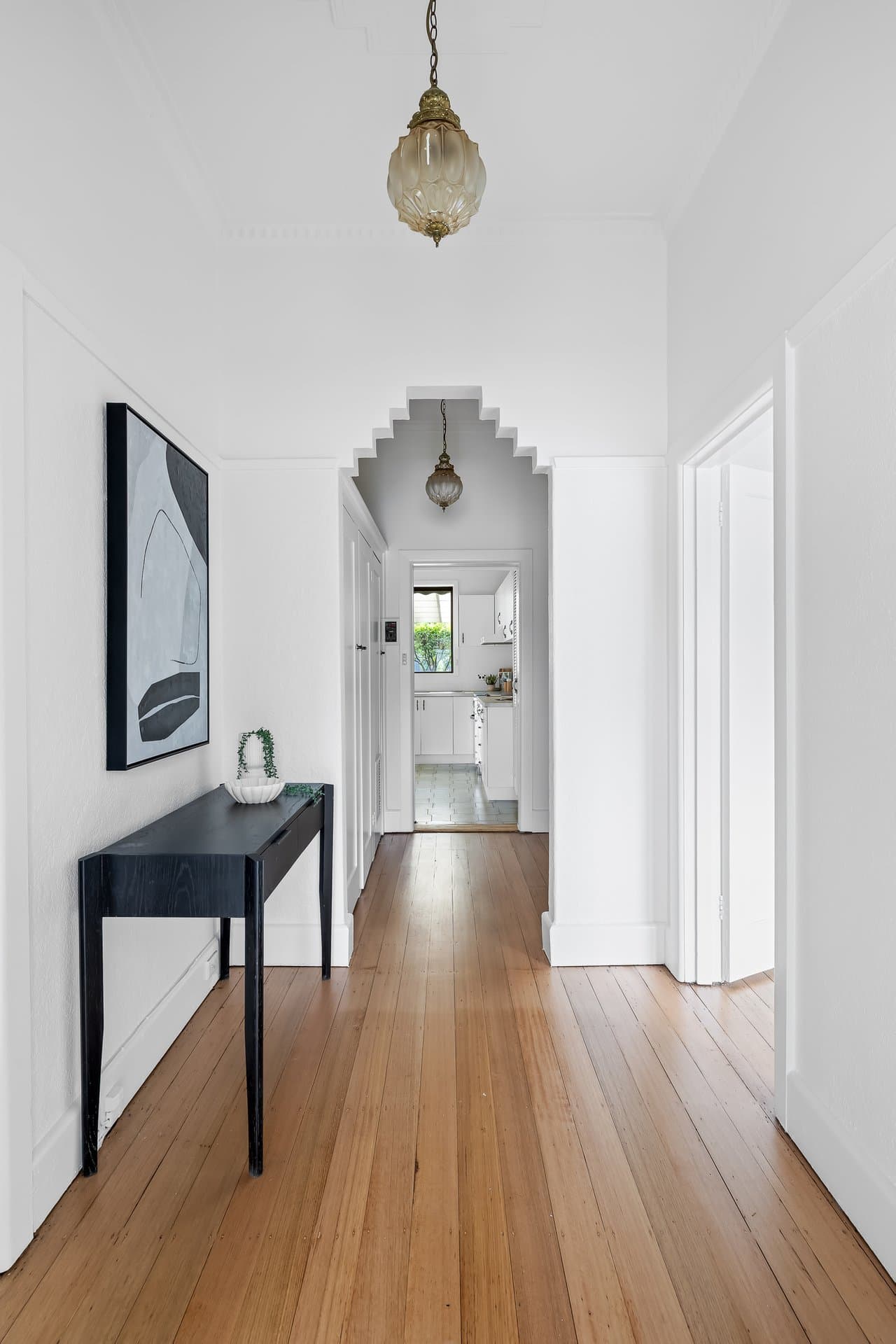 325 Gilbert Road, Preston - Thumbnail 2