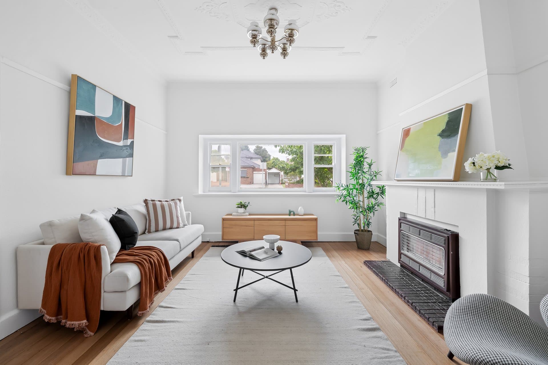 325 Gilbert Road, Preston - Thumbnail 3