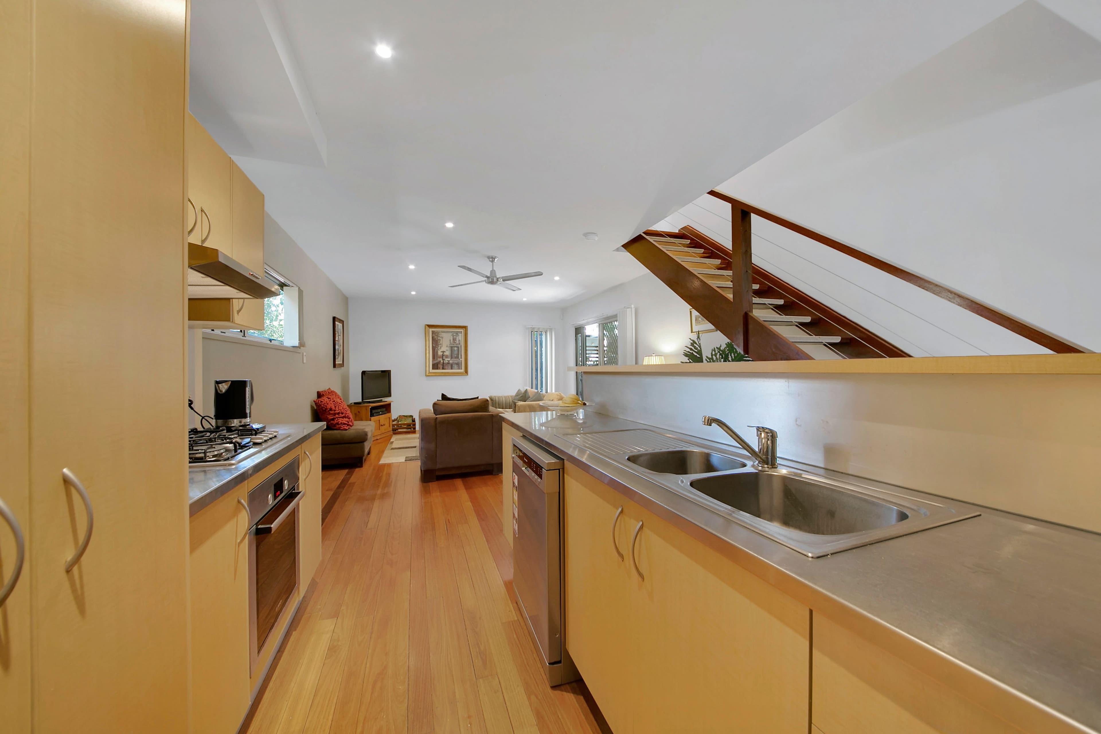 19 Glassey Street, Red Hill QLD 4059, Red Hill - Thumbnail 3