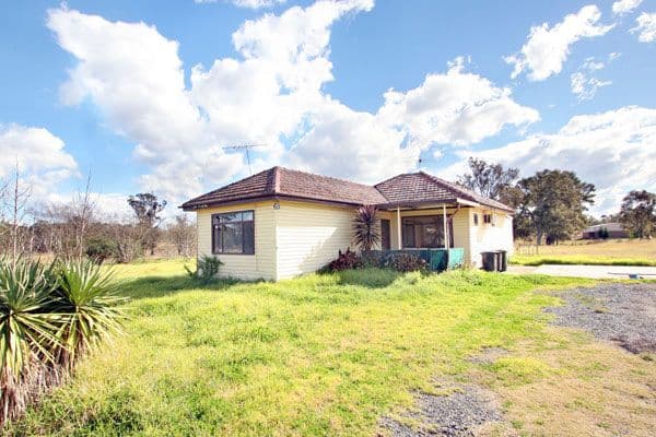 836 Richmond Road, BERKSHIRE PARK NSW 2765, Berkshire Park - Thumbnail 2