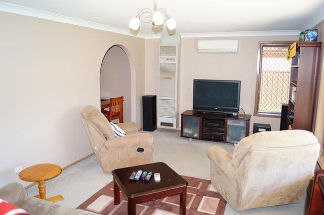 28 Matthews Avenue, ORANGE NSW 2800, Orange - Thumbnail 4