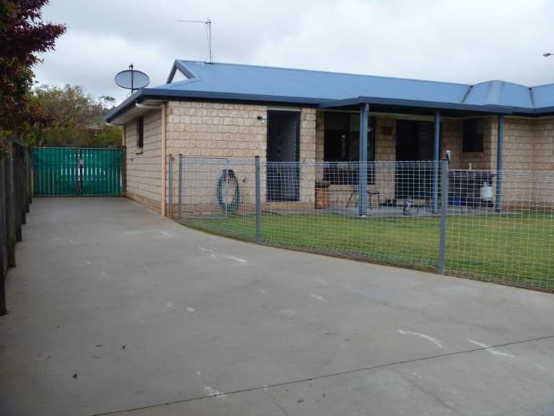 12 Col Brown Avenue, CLINTON QLD 4680, Clinton - Thumbnail 4