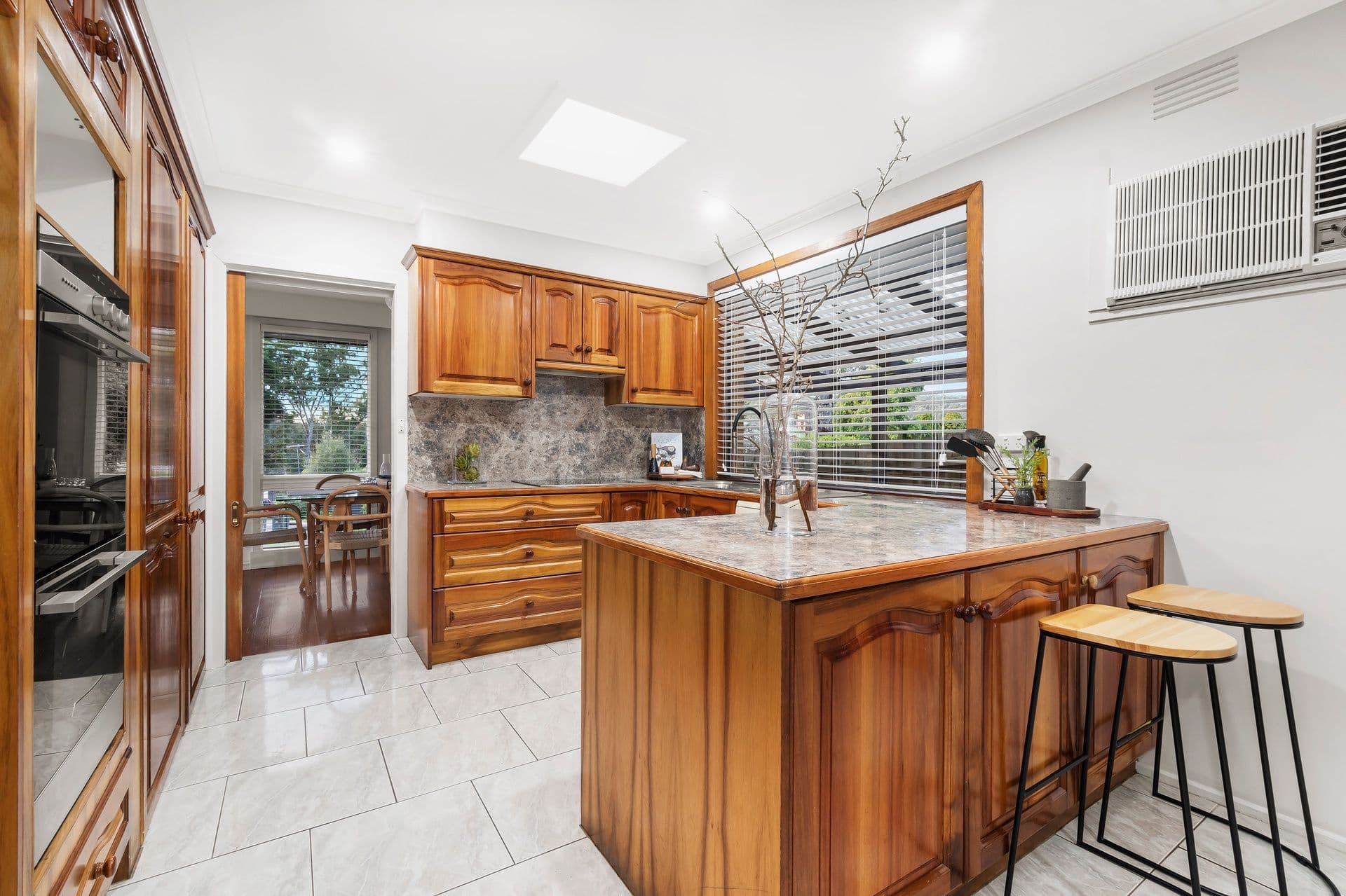 15 Warrington Crescent, Wattle Glen VIC 3096, Wattle Glen - Thumbnail 2