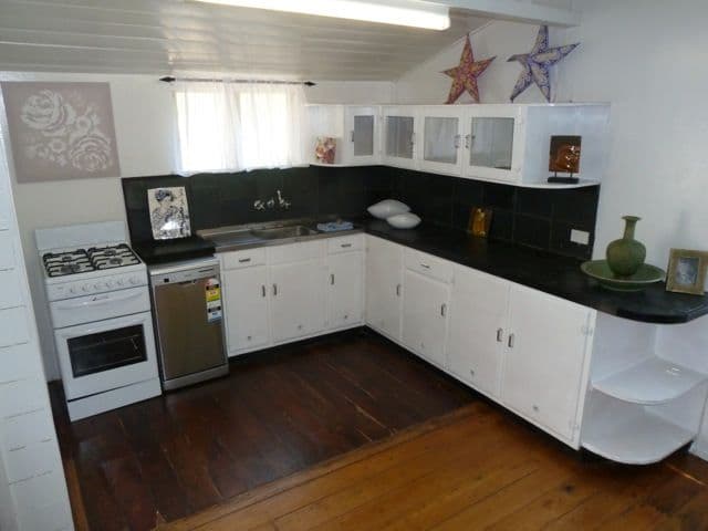 24 High Street, MILTON QLD 4064, Milton - Thumbnail 2
