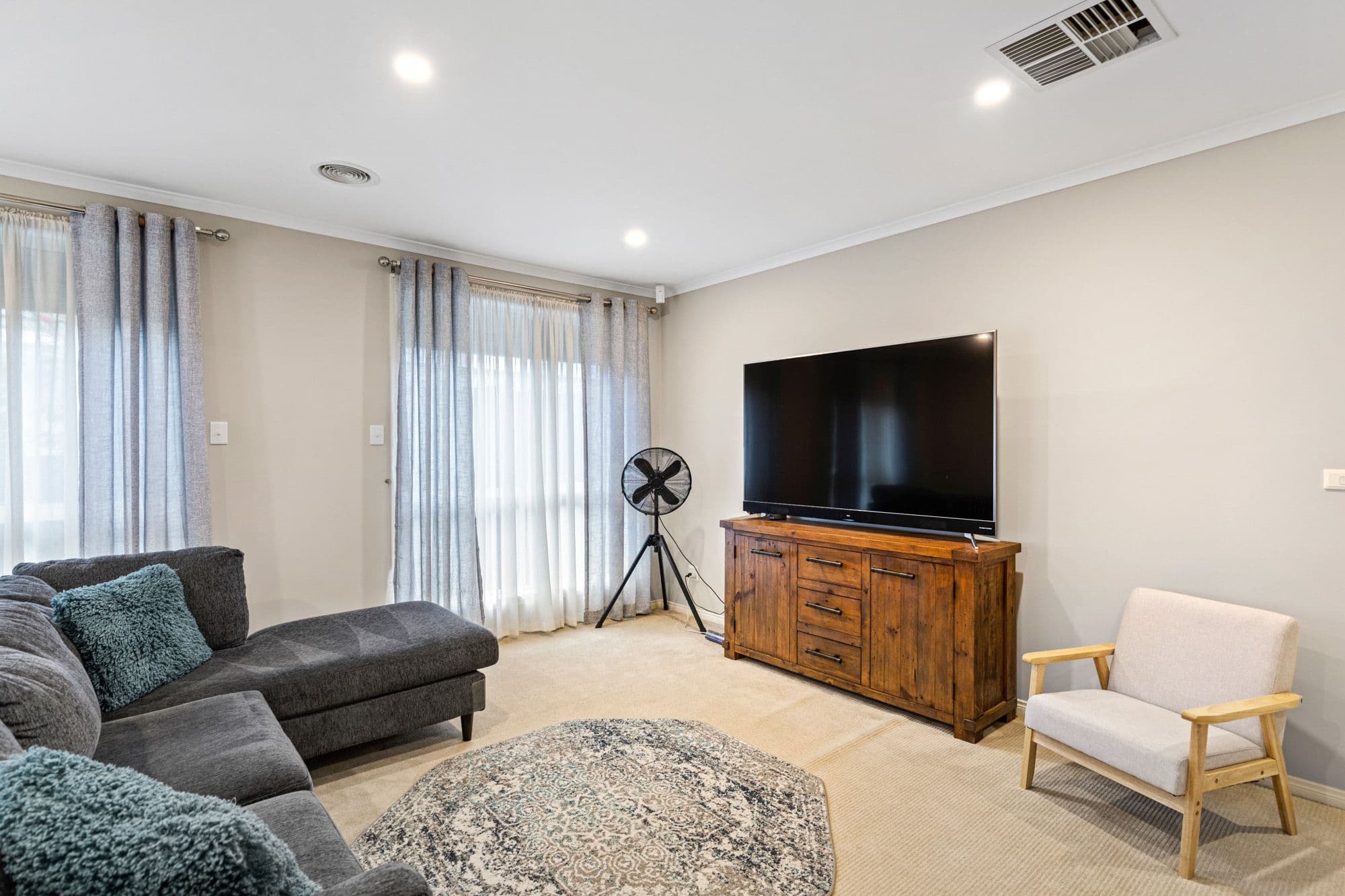 2 Haideh Court, Hoppers Crossing VIC 3029, Hoppers Crossing - Thumbnail 2