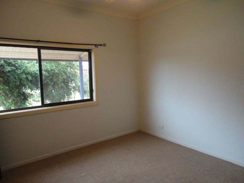 109 Polaris Street, TEMORA NSW 2666, Temora - Thumbnail 3