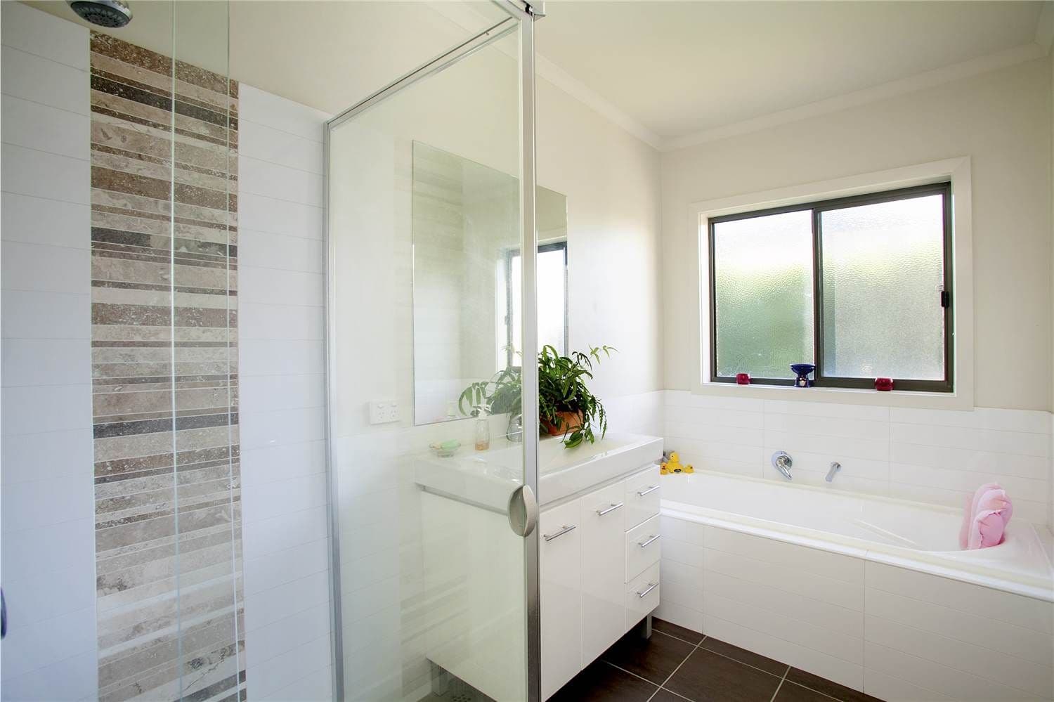 12-14 Canterbury Road West, LARA VIC 3212, Lara - Thumbnail 7