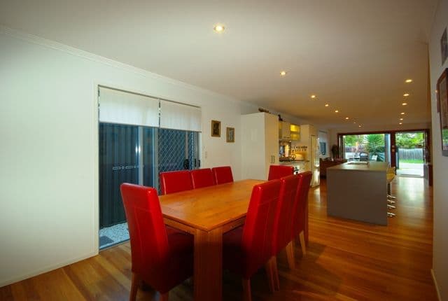 33 Bardon Avenue, MIAMI QLD 4220, Miami - Thumbnail 4