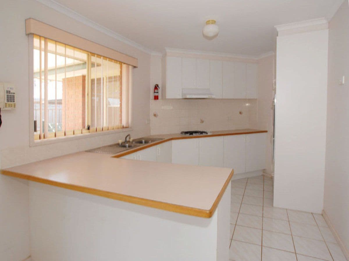 108 McClelland Avenue, Lara VIC 3212, Lara - Thumbnail 2