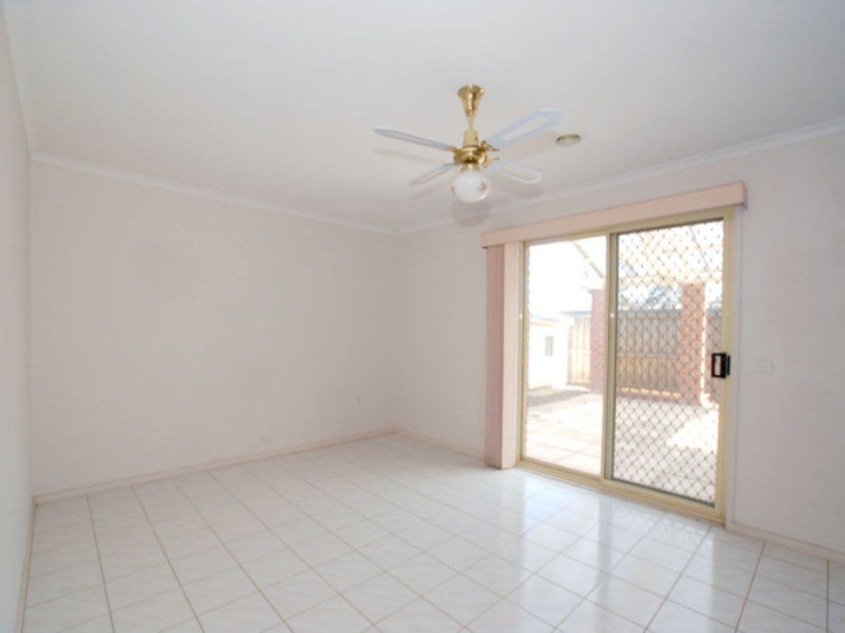 108 McClelland Avenue, Lara VIC 3212, Lara - Thumbnail 3