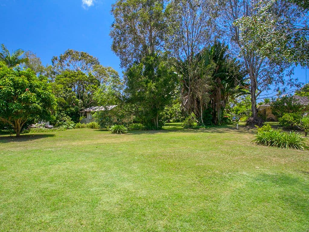 135 Lake Weyba Drive, NOOSAVILLE QLD 4566, Noosaville - Image 1