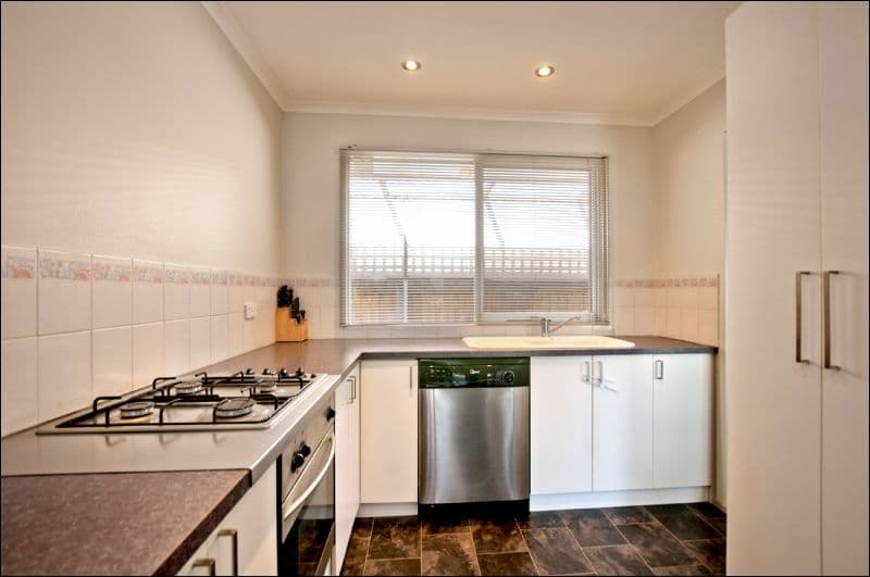 6 Simon Court, Rosanna, Rosanna - Thumbnail 6
