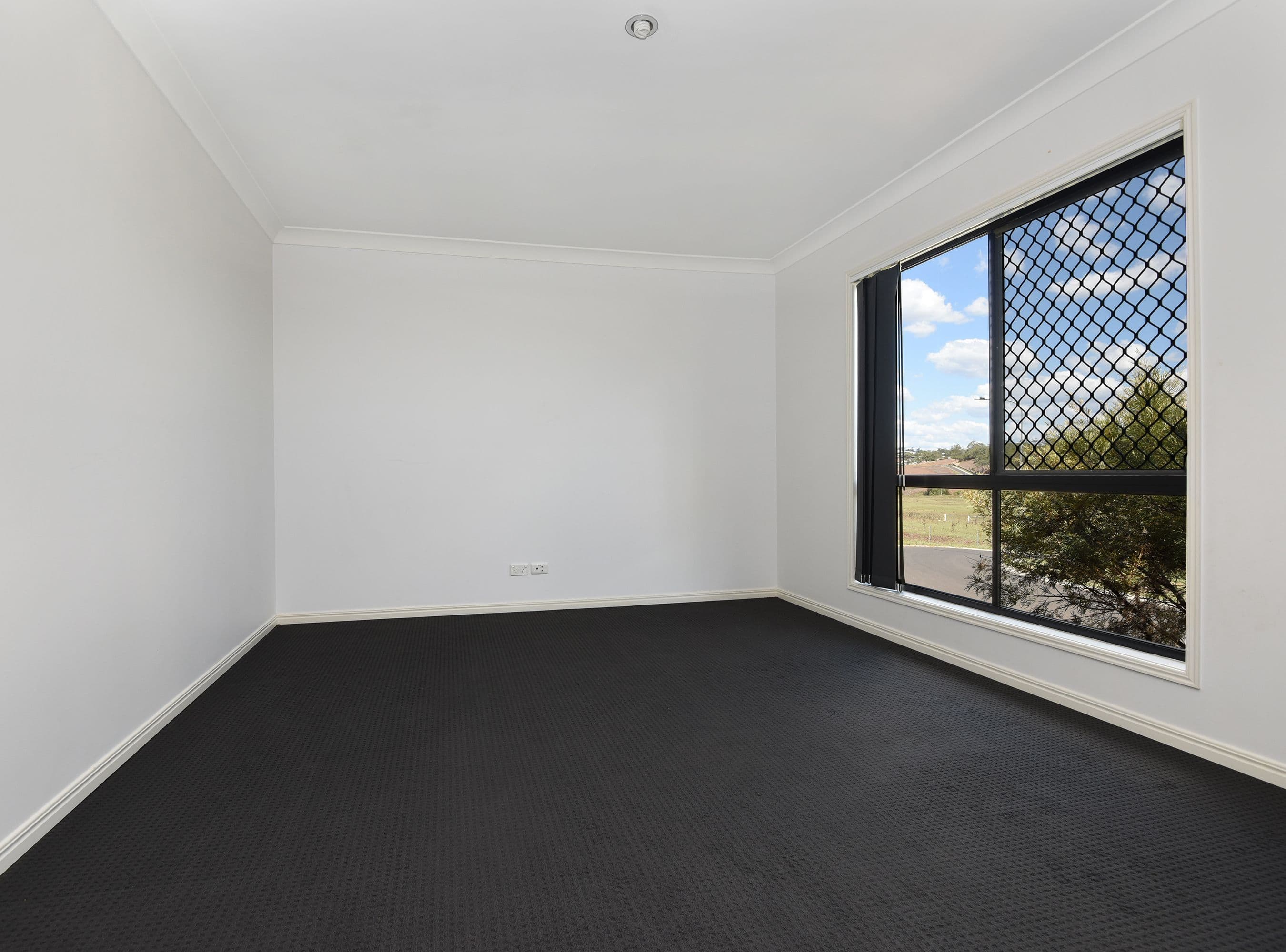 24 Paperbark Drive, Glenvale QLD 4350, Glenvale - Thumbnail 2