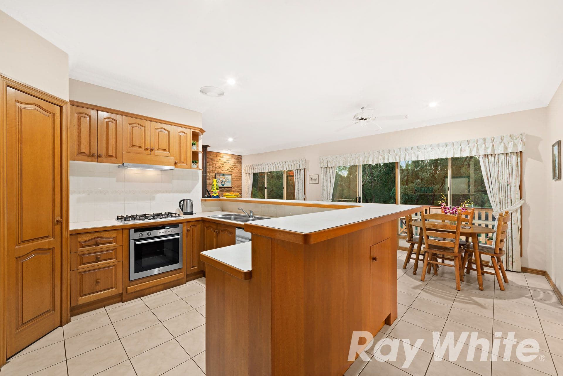 40 Watersedge Close, Knoxfield VIC 3180, Knoxfield - Thumbnail 5