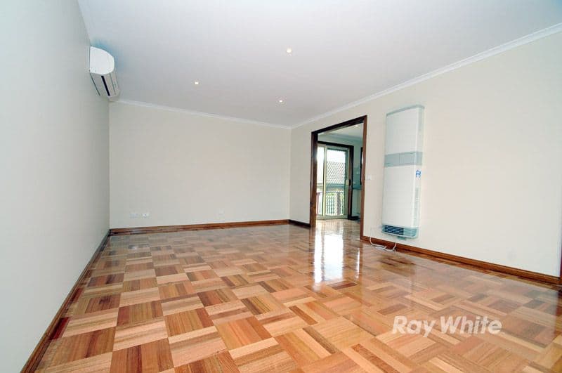 4 Bramwell Close, ENDEAVOUR HILLS VIC 3802, Endeavour Hills - Thumbnail 5