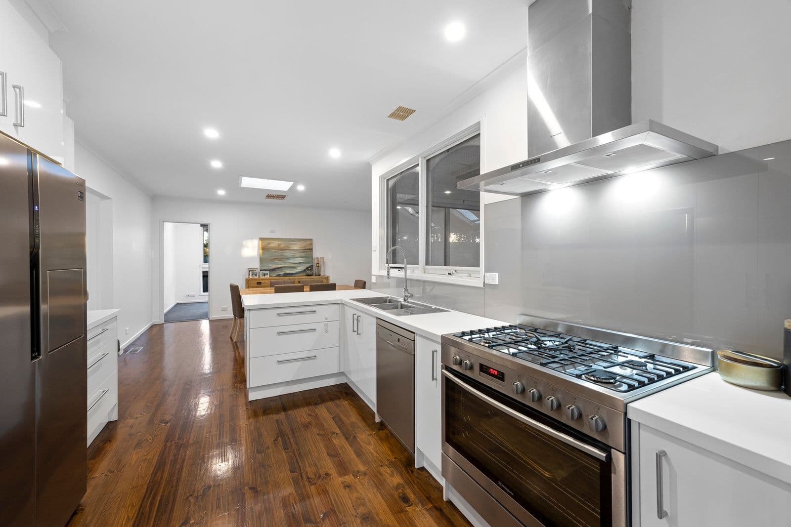 10 Crestway, Lilydale VIC 3140, Lilydale - Thumbnail 3