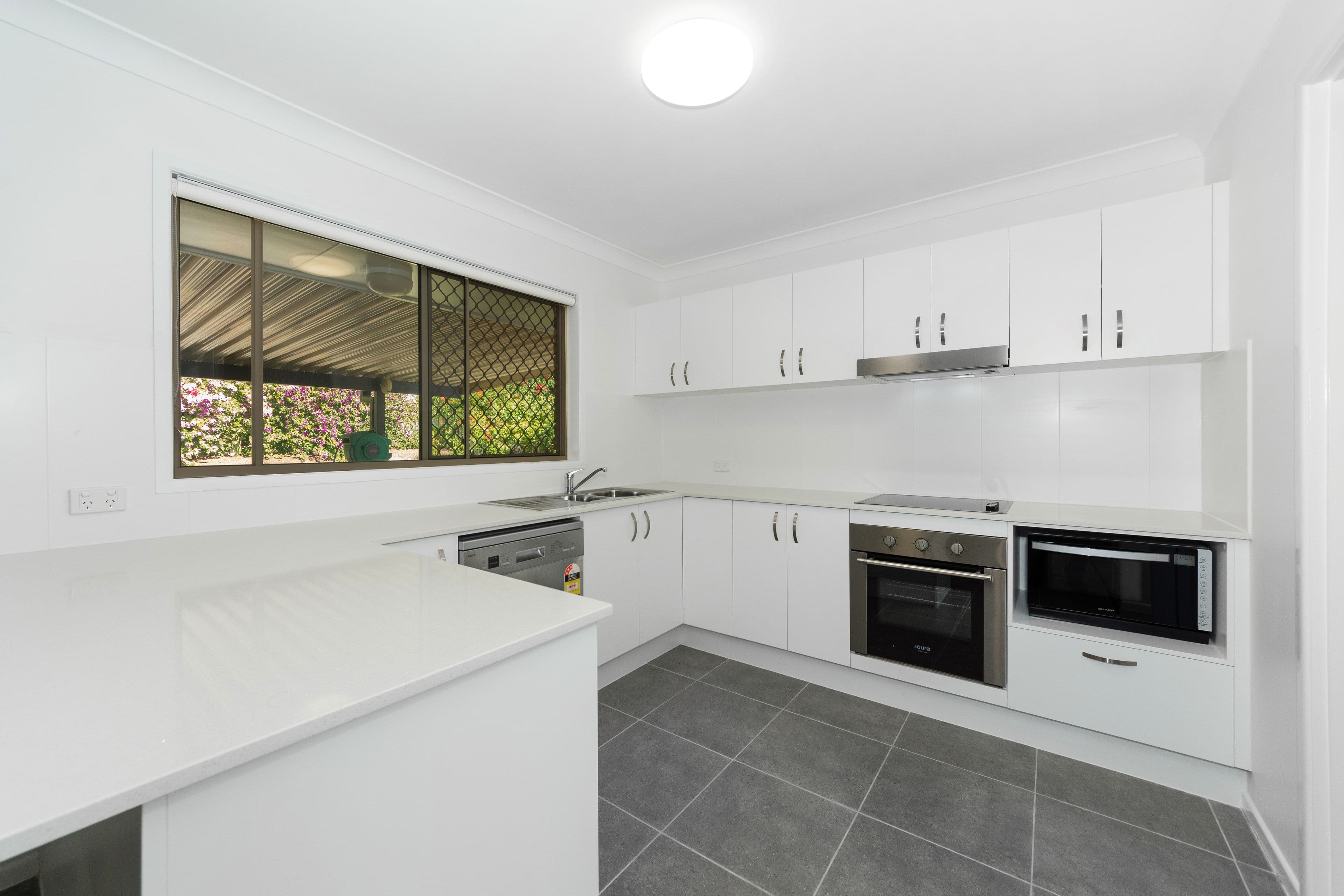 16 Springsure Drive, Mudgeeraba QLD 4213, Mudgeeraba - Thumbnail 2