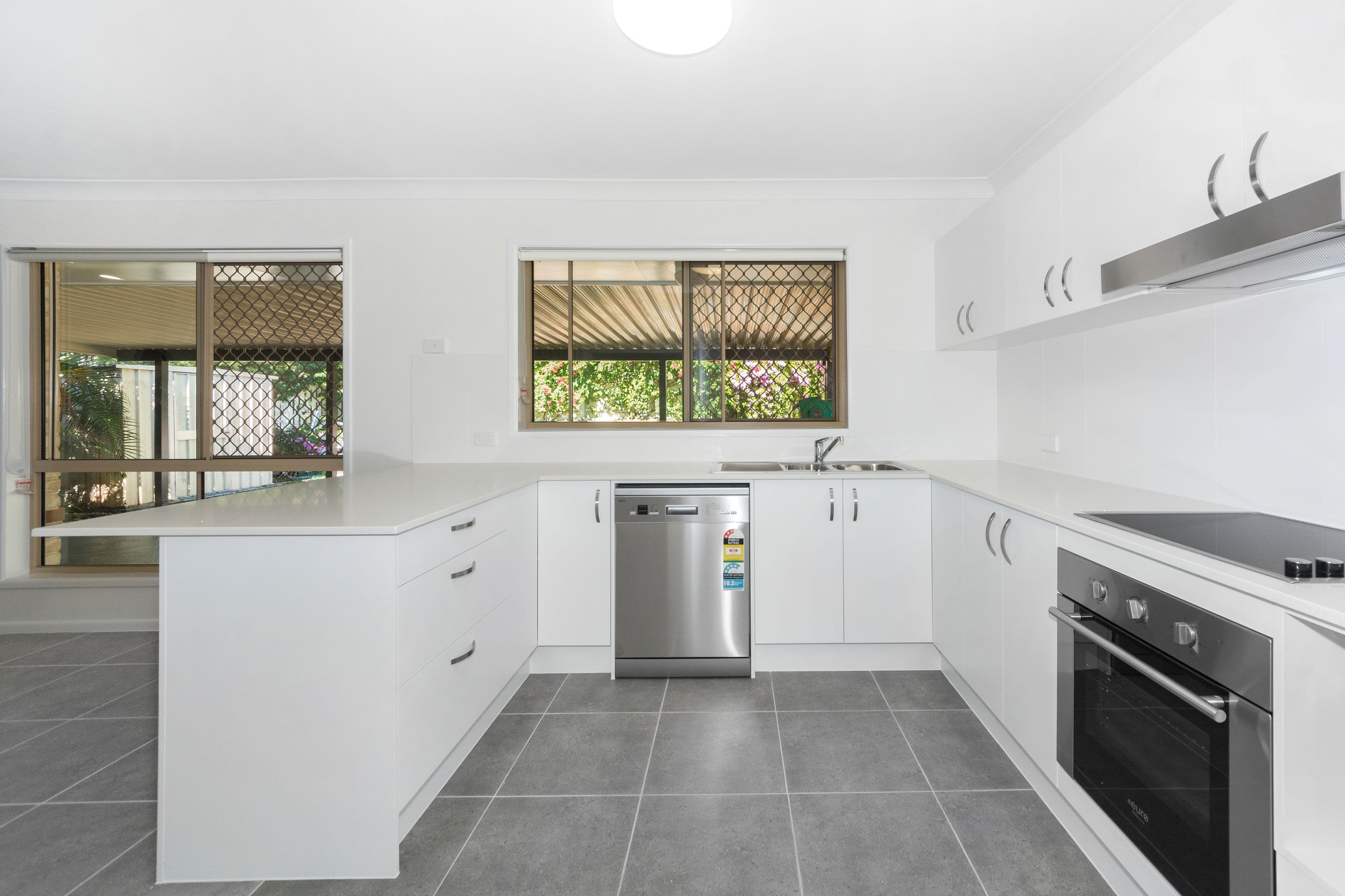 16 Springsure Drive, Mudgeeraba QLD 4213, Mudgeeraba - Thumbnail 8
