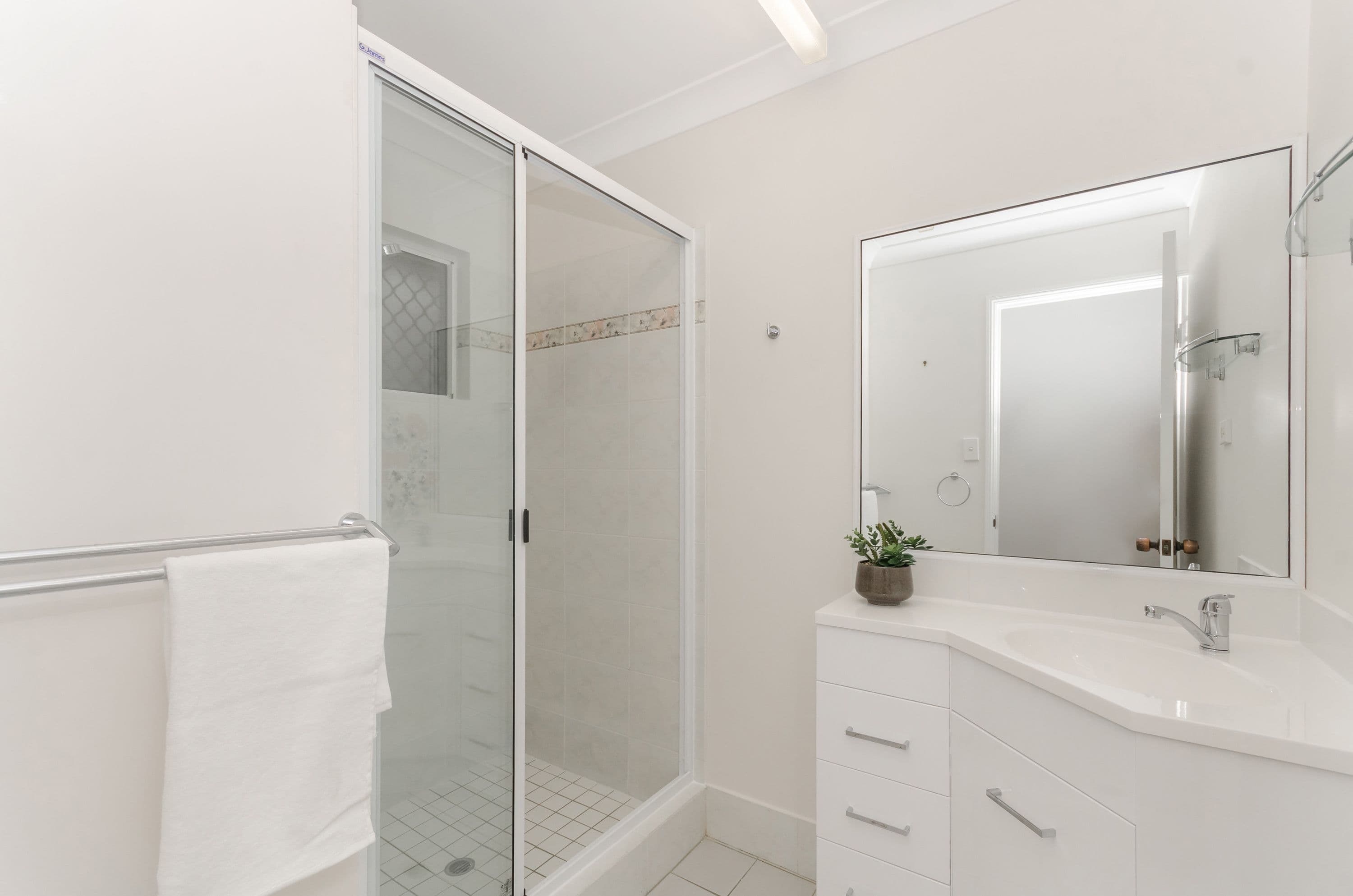 37 Lindsay Street, Rosslea QLD 4812, Rosslea - Thumbnail 5