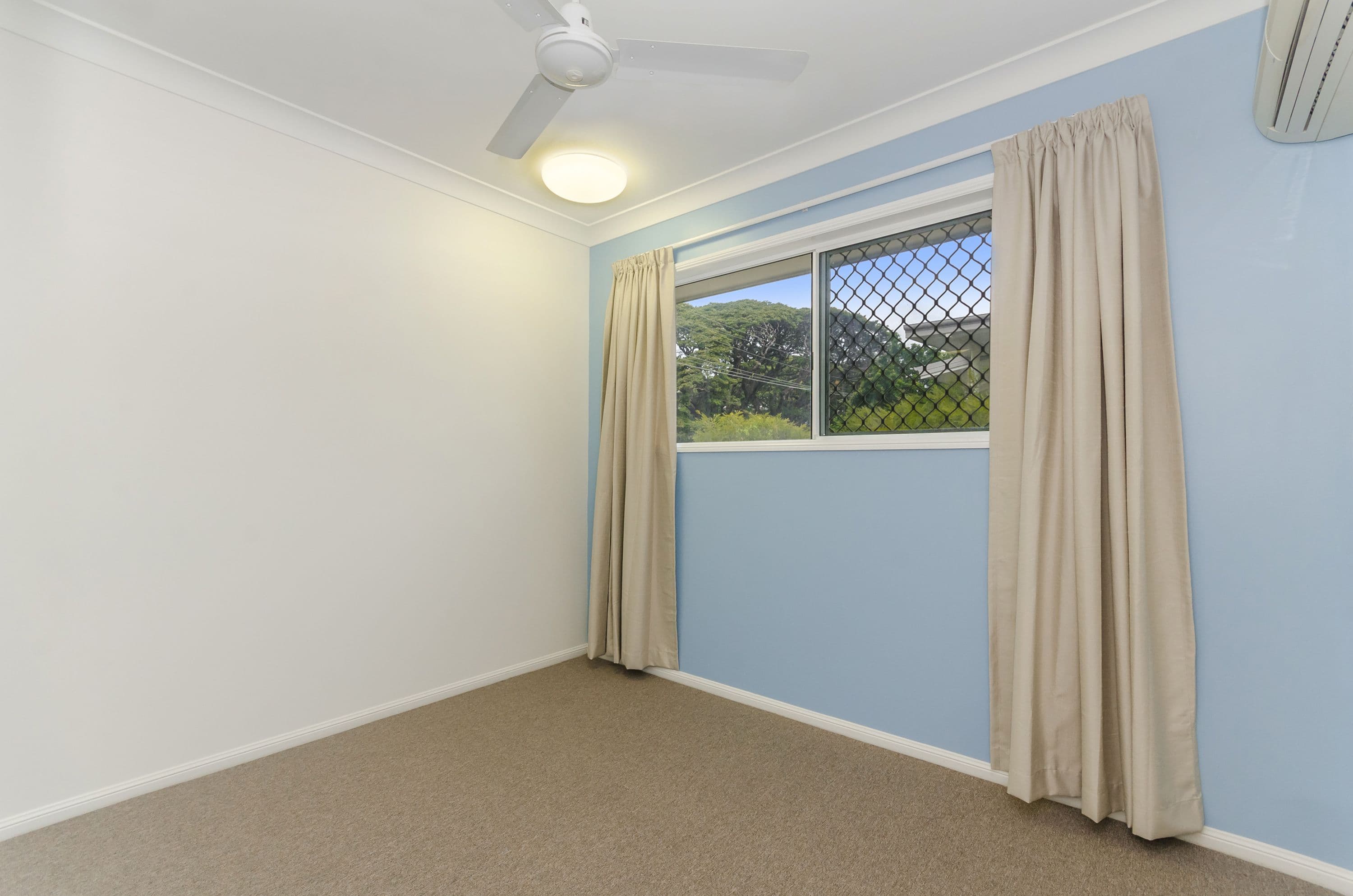 37 Lindsay Street, Rosslea QLD 4812, Rosslea - Thumbnail 6