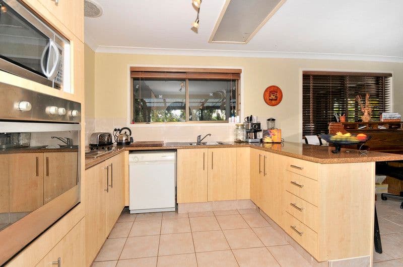 12 Darnel Street, ELANORA QLD 4221, Elanora - Thumbnail 2