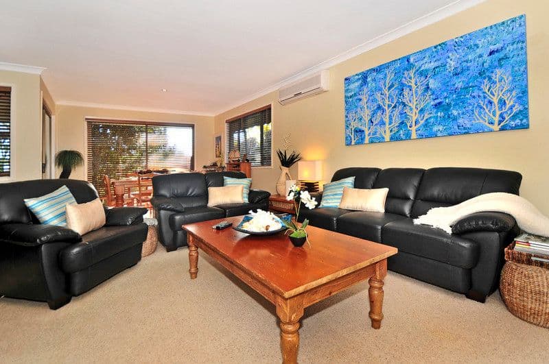12 Darnel Street, ELANORA QLD 4221, Elanora - Thumbnail 6