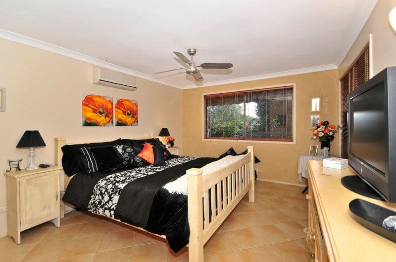 12 Darnel Street, ELANORA QLD 4221, Elanora - Thumbnail 8