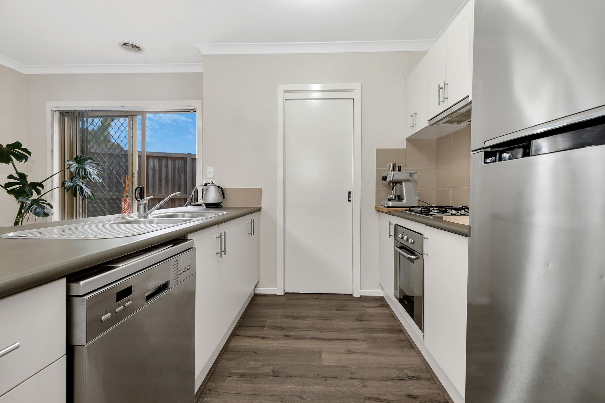 6 Bunya Place, Werribee VIC 3030, Werribee - Thumbnail 4